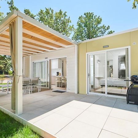 Camping Ulika Mobile Homes - Naturist Červar-Porat Buitenkant foto