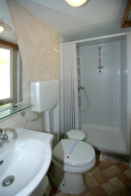 Camping Ulika Mobile Homes - Naturist Červar-Porat Kamer foto